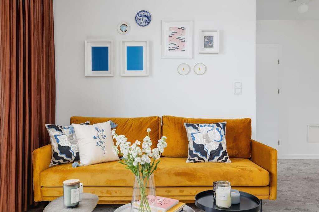 קרקוב Apartment With Balcony, Private Parking - Bagry Lake - Goszczynskiego 1 מראה חיצוני תמונה